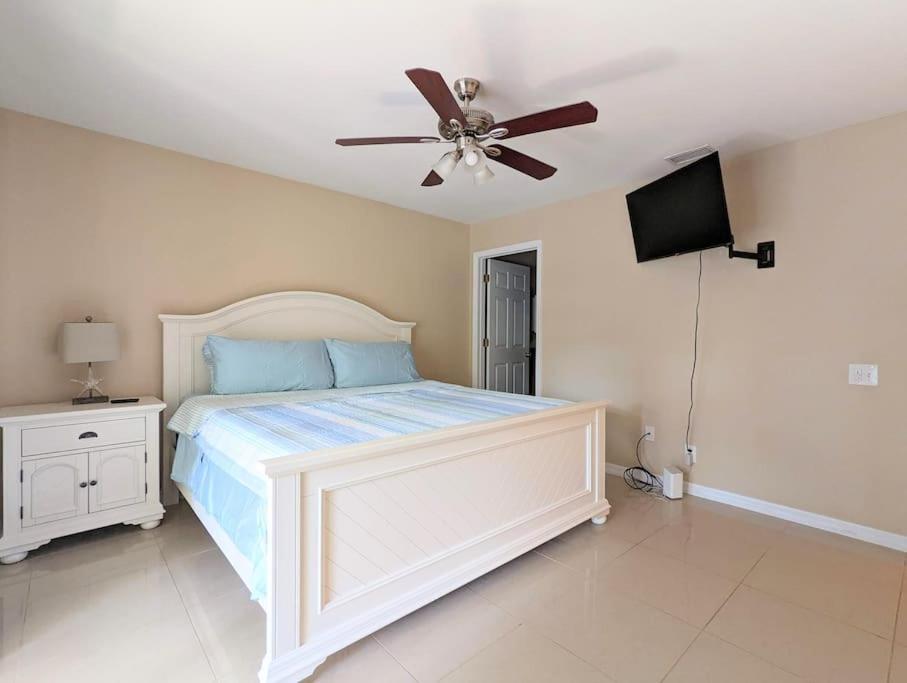3Bed & 2Bath Property Couple Minutes From Siesta Key Beach & Downtown Sarasota Ngoại thất bức ảnh