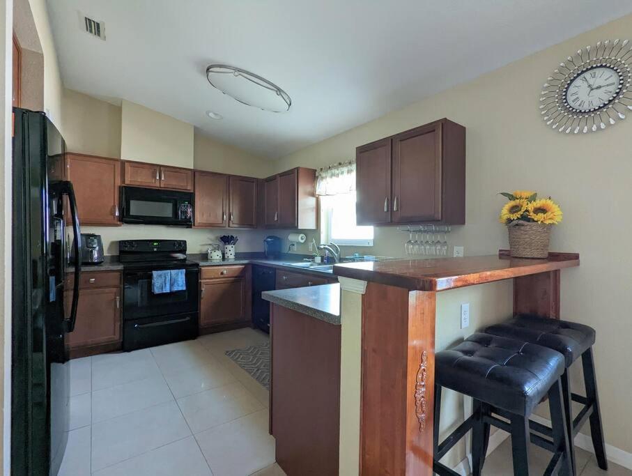 3Bed & 2Bath Property Couple Minutes From Siesta Key Beach & Downtown Sarasota Ngoại thất bức ảnh