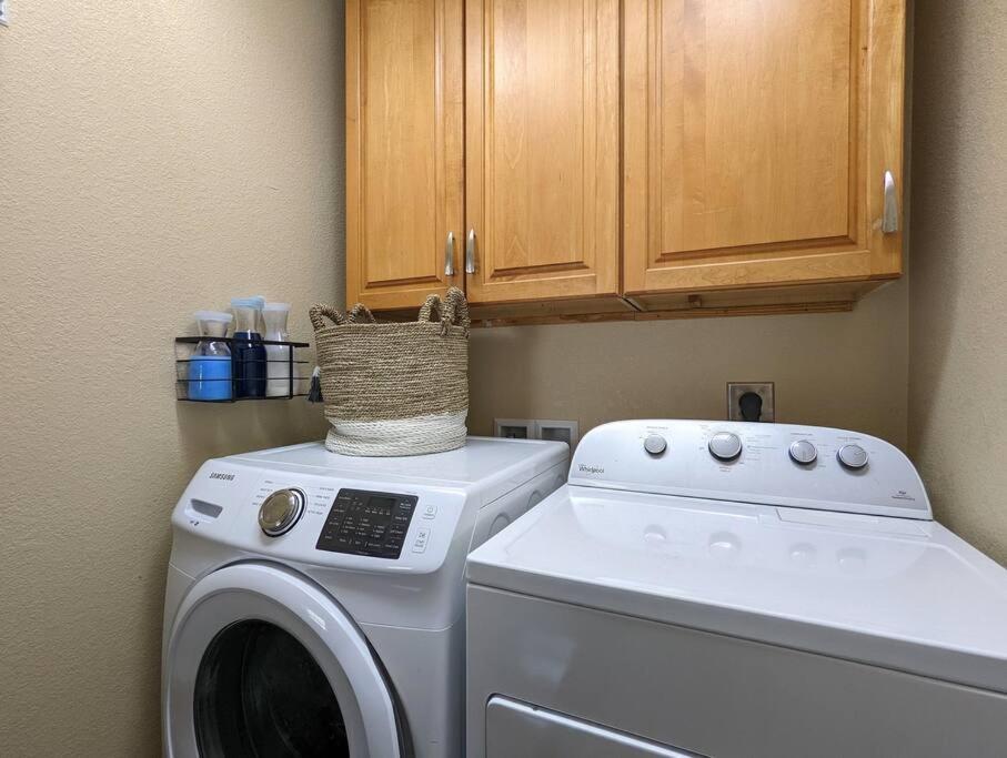 3Bed & 2Bath Property Couple Minutes From Siesta Key Beach & Downtown Sarasota Ngoại thất bức ảnh